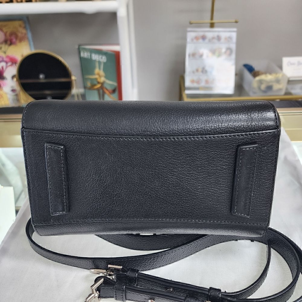 NWT Givenchy Antigona Black Leather Crossbody Handbag - Picture 6 of 11